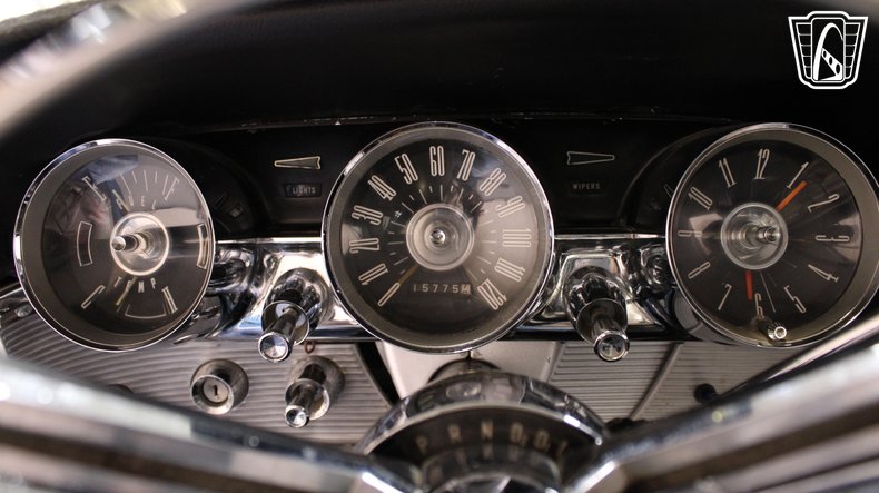 1961 Ford Thunderbird 135