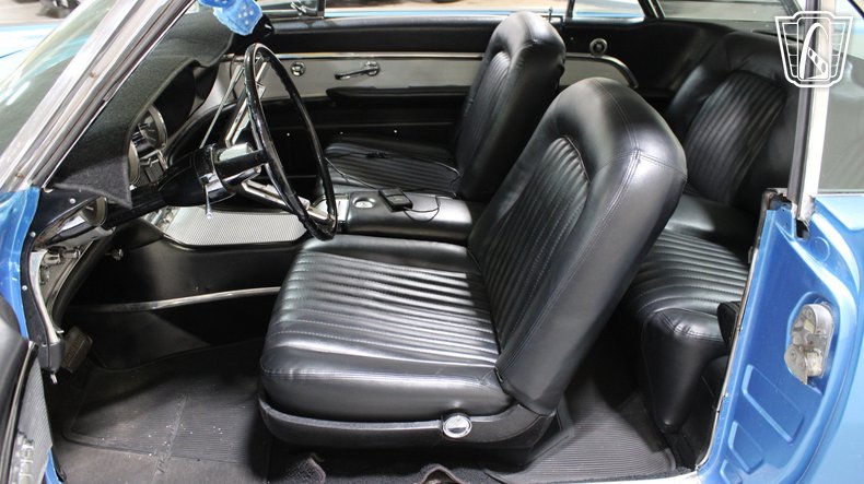 1961 Ford Thunderbird 148