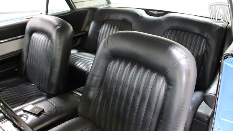 1961 Ford Thunderbird 149