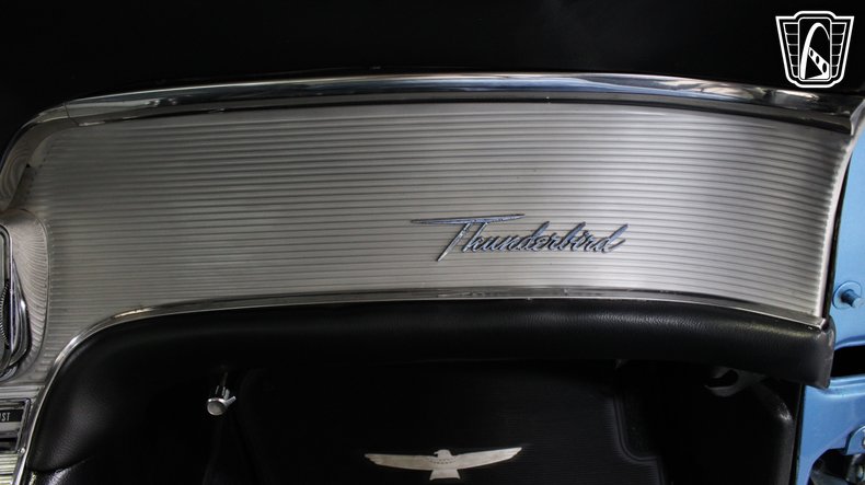 1961 Ford Thunderbird 155