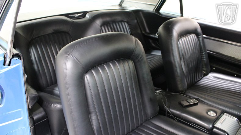 1961 Ford Thunderbird 157