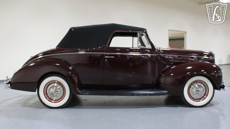 1940 Ford Super Deluxe 34