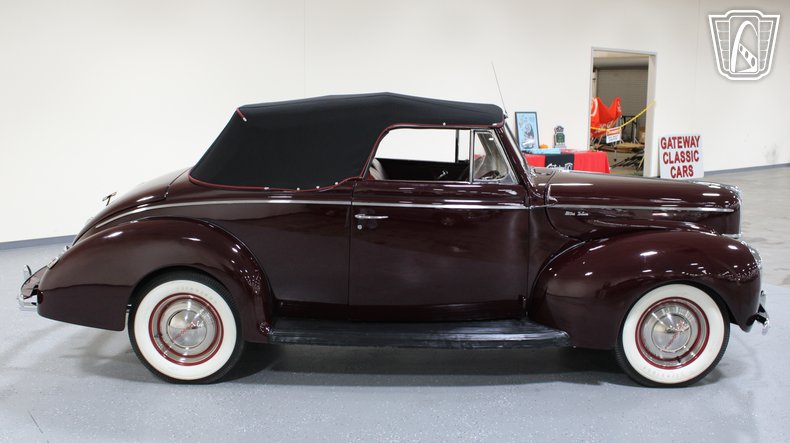 1940 Ford Super Deluxe 6