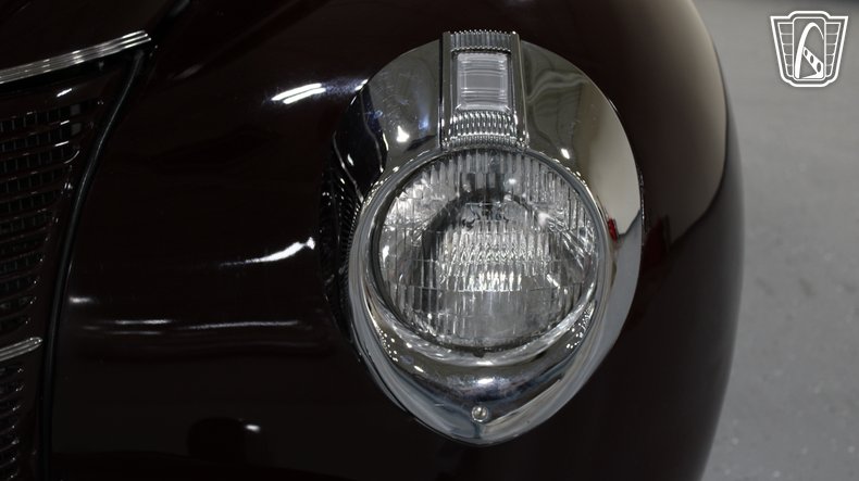 1940 Ford Super Deluxe 43