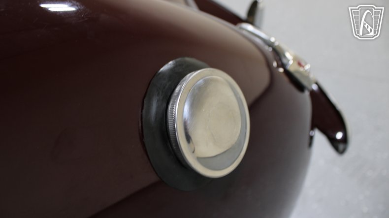1940 Ford Super Deluxe 47