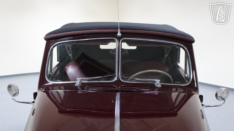 1940 Ford Super Deluxe 54
