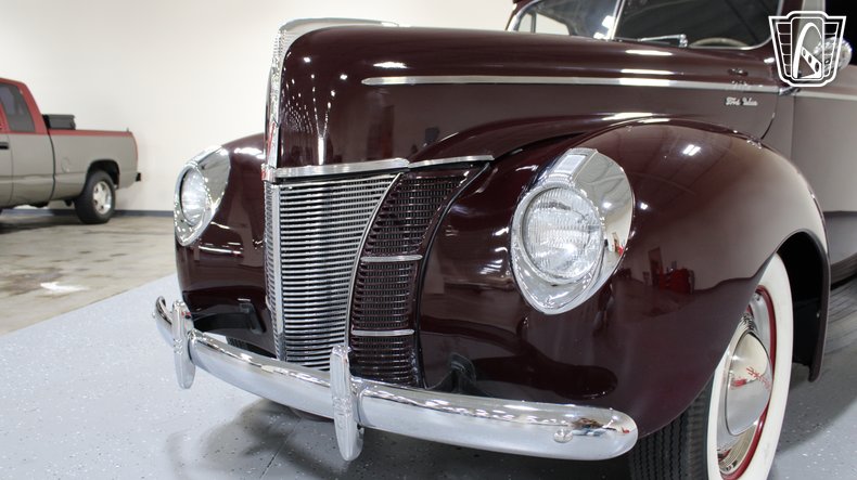 1940 Ford Super Deluxe 70
