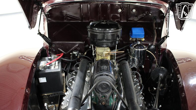 1940 Ford Super Deluxe 79