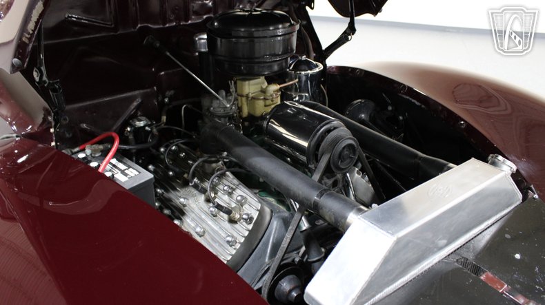 1940 Ford Super Deluxe 81