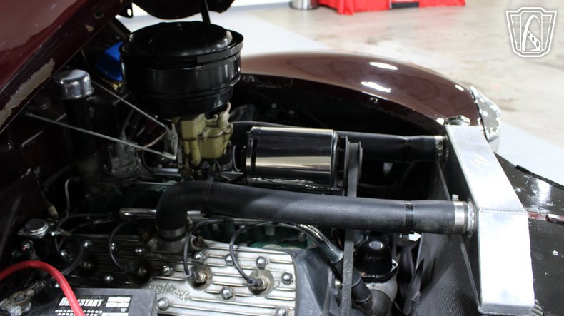 1940 Ford Super Deluxe 82