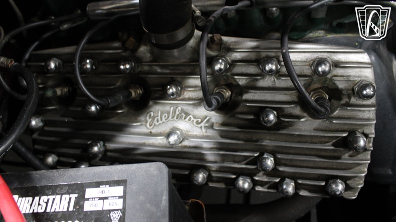1940 Ford Super Deluxe 83
