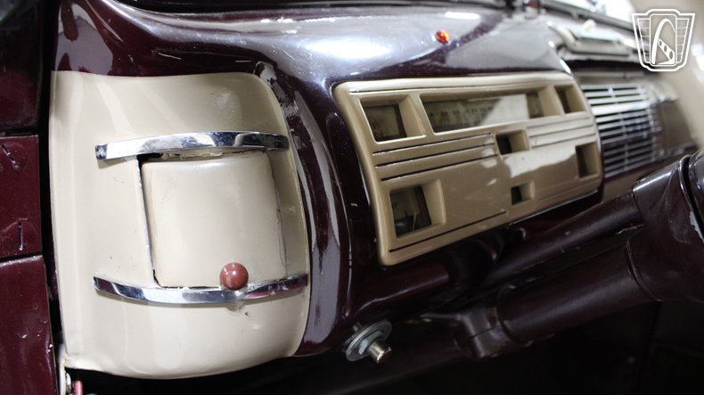 1940 Ford Super Deluxe 97