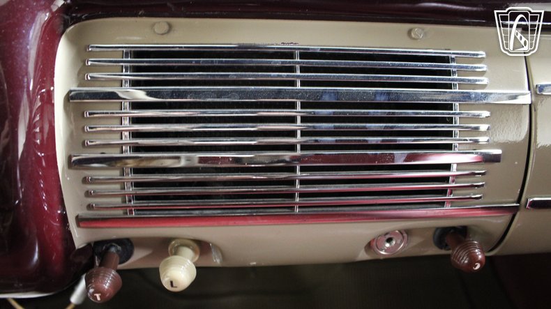 1940 Ford Super Deluxe 98