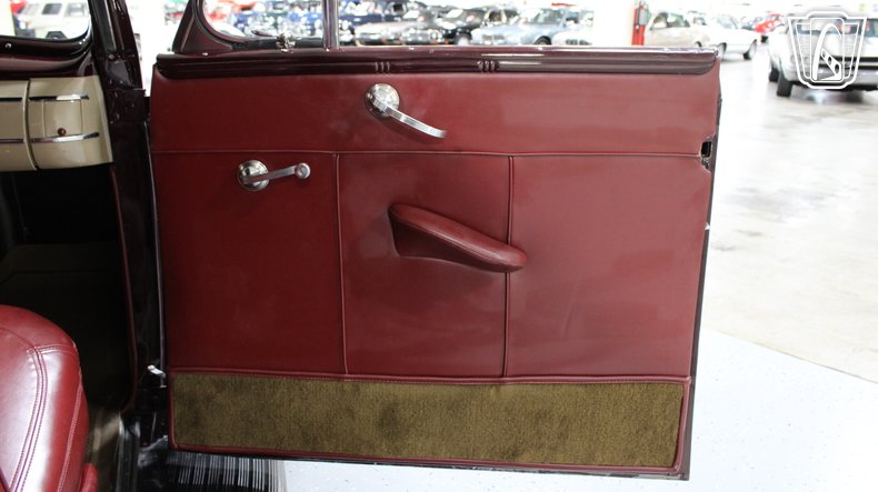 1940 Ford Super Deluxe 112