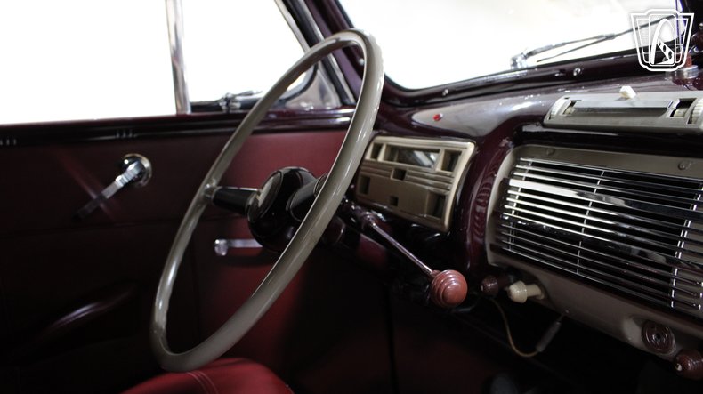 1940 Ford Super Deluxe 118