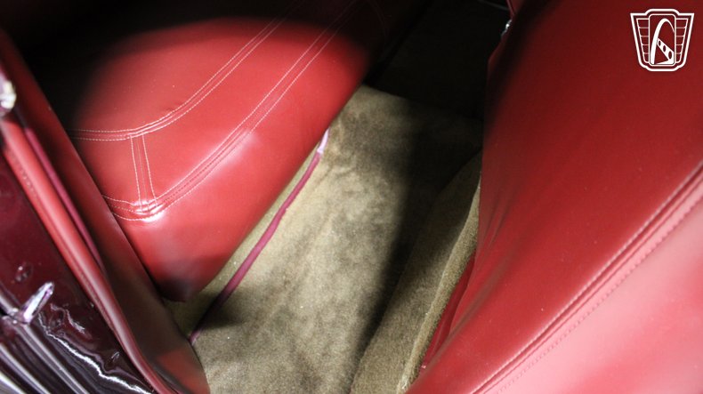 1940 Ford Super Deluxe 124
