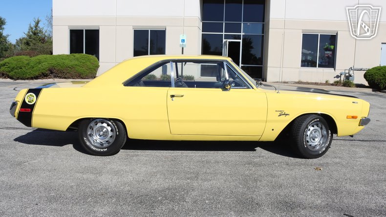 1972 Dodge Dart Swinger 24