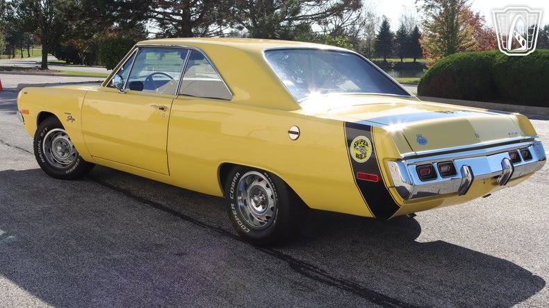 1972 Dodge Dart Swinger 2