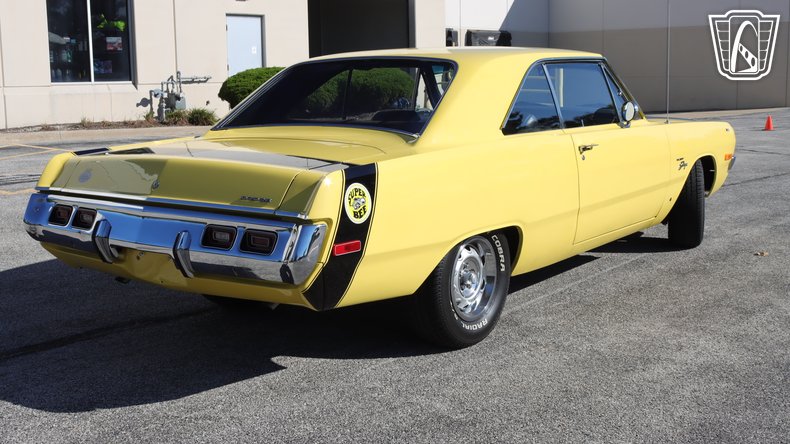 1972 Dodge Dart Swinger 4