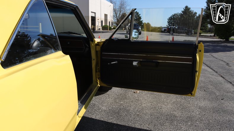 1972 Dodge Dart Swinger 57