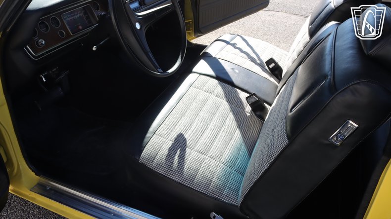 1972 Dodge Dart Swinger 73