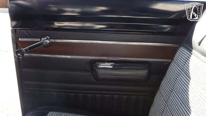 1972 Dodge Dart Swinger 81