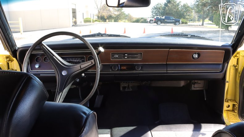 1972 Dodge Dart Swinger 82