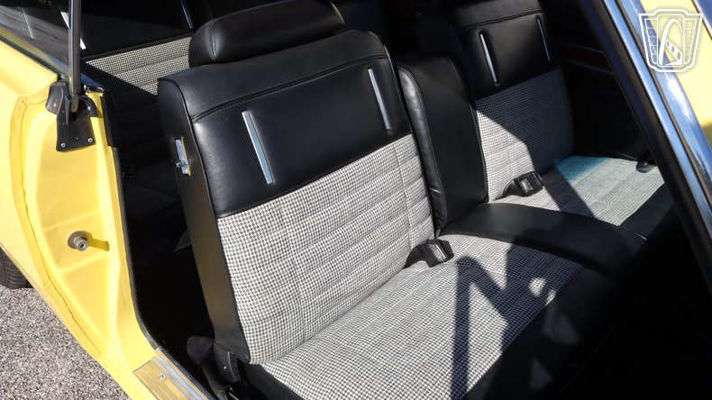 1972 Dodge Dart Swinger 56