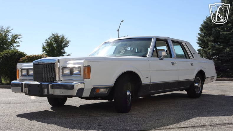 1989 Lincoln Town Car 34