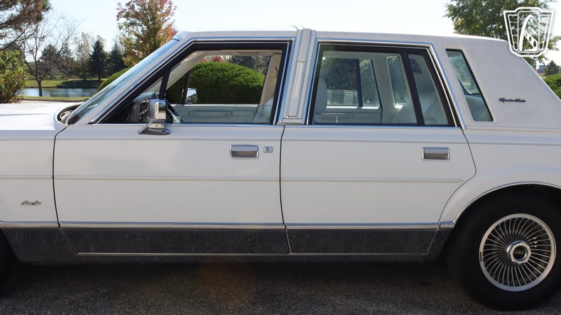 1989 Lincoln Town Car 36