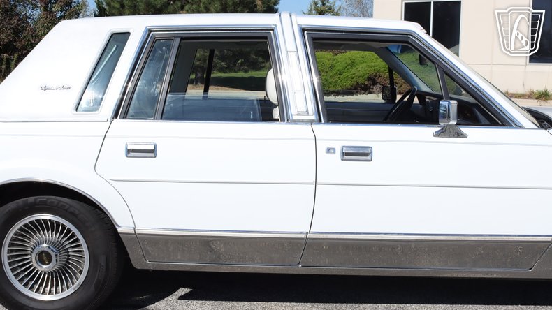 1989 Lincoln Town Car 42