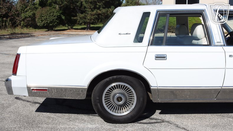 1989 Lincoln Town Car 41