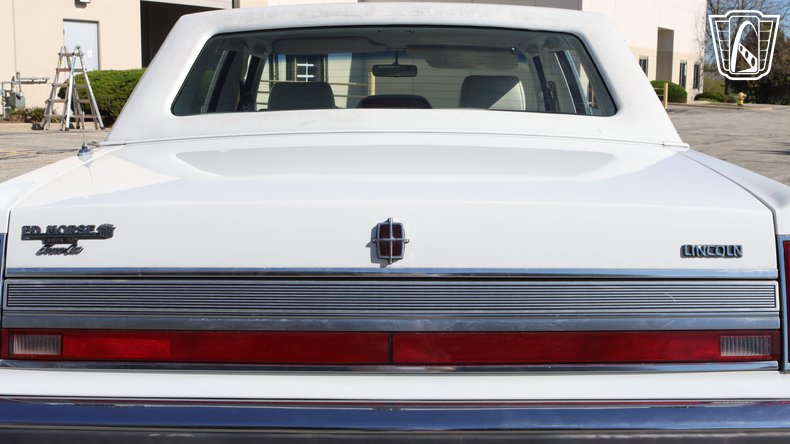 1989 Lincoln Town Car 39