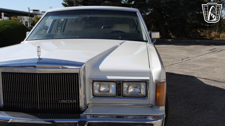1989 Lincoln Town Car 46