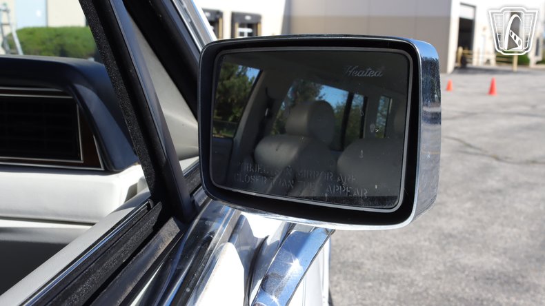 1989 Lincoln Town Car 52