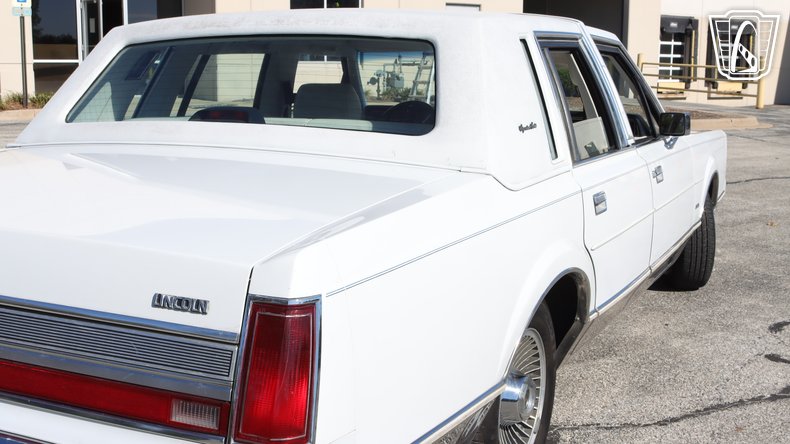 1989 Lincoln Town Car 49