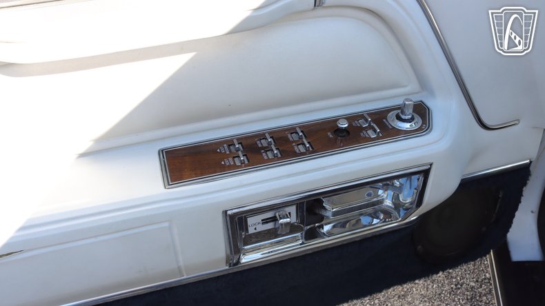 1989 Lincoln Town Car 57
