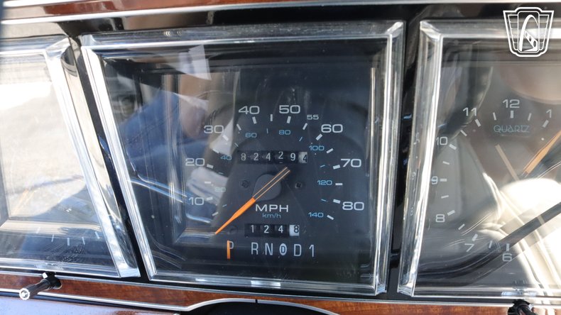 1989 Lincoln Town Car 63