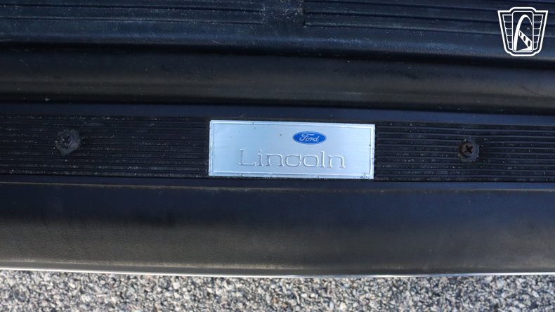 1989 Lincoln Town Car 74