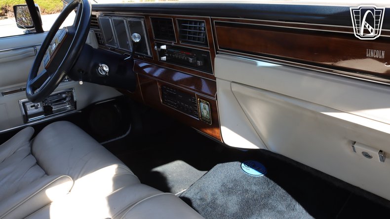 1989 Lincoln Town Car 101