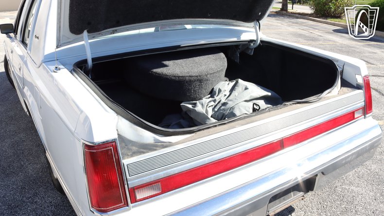 1989 Lincoln Town Car 102