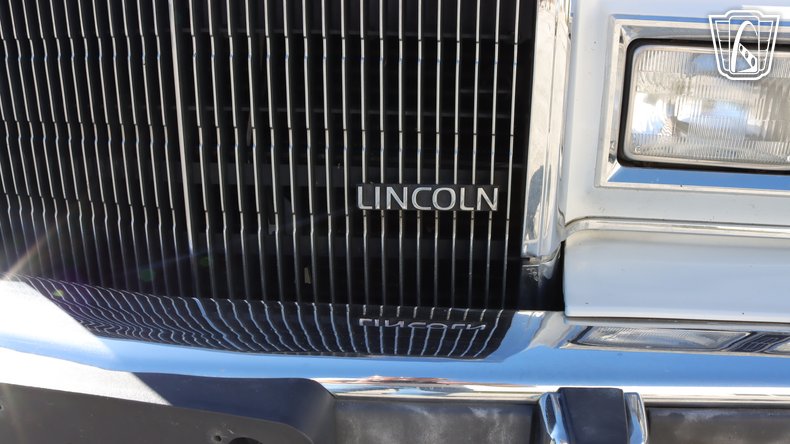 1989 Lincoln Town Car 122