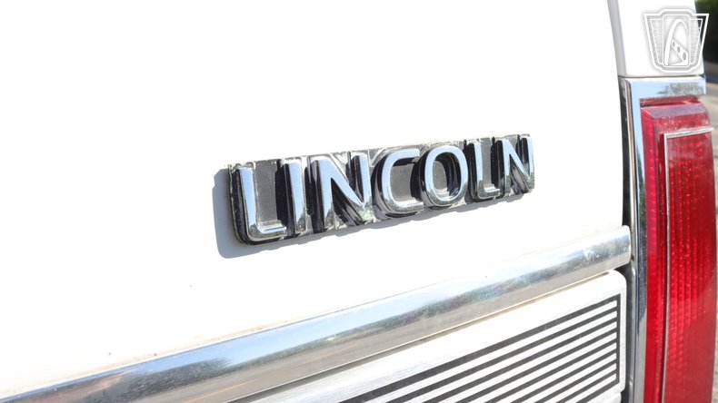 1989 Lincoln Town Car 130