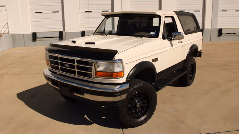 1995 Ford Bronco second image