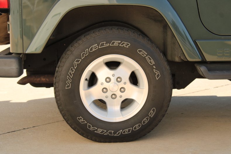 2002 Jeep Wrangler 32