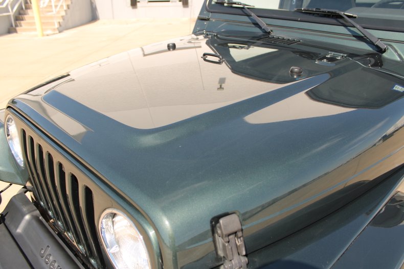 2002 Jeep Wrangler 36