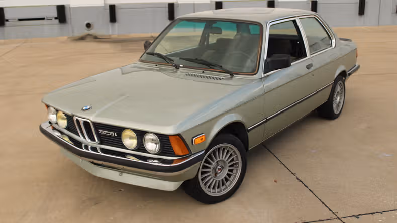 1983 BMW 323i second image