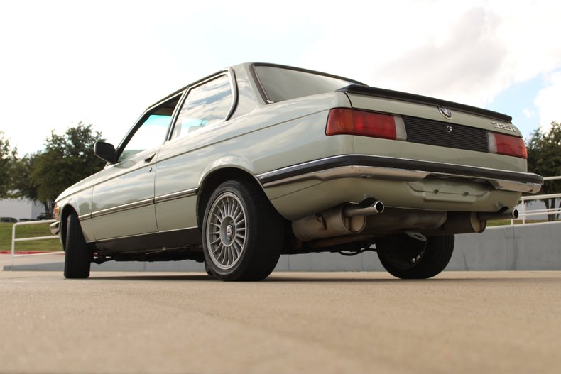 1983 BMW 323i 10