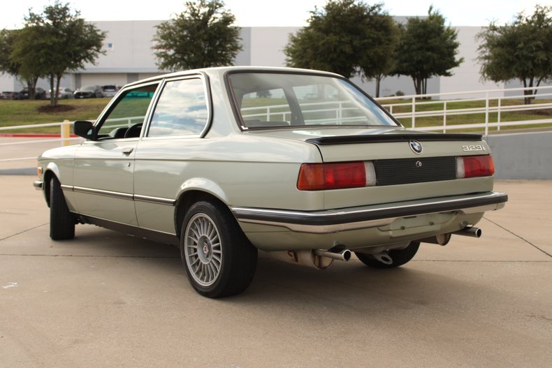 1983 BMW 323i 9