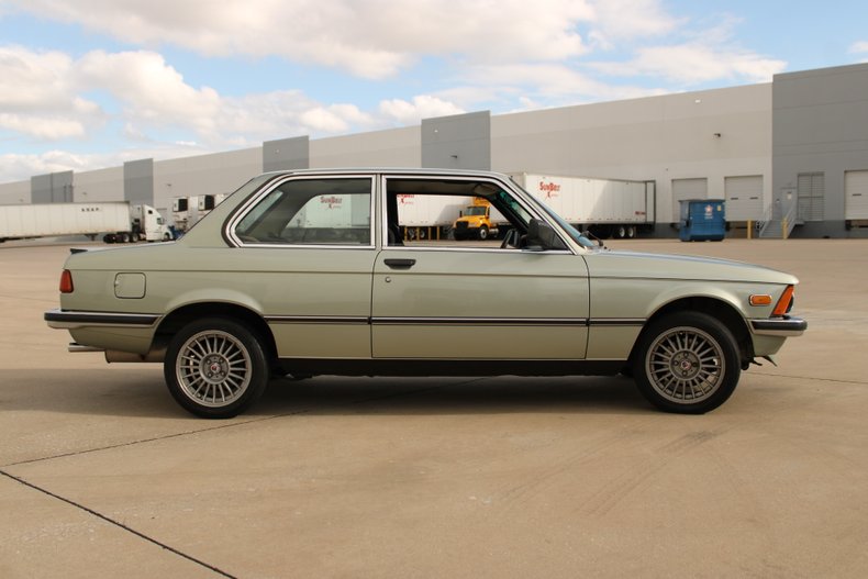 1983 BMW 323i 18